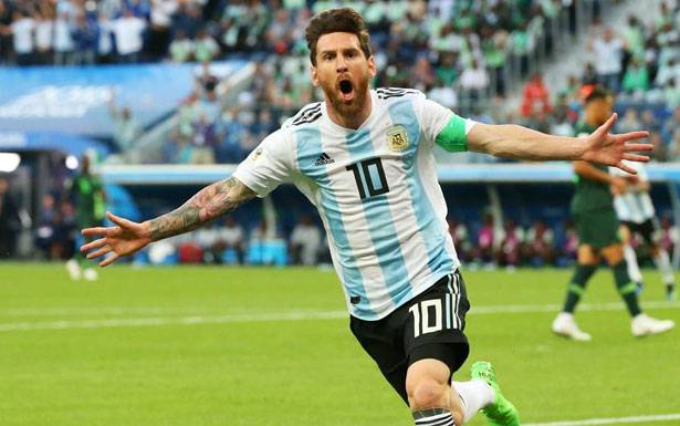 «كوبا أميركا» في كرة القدم: الاقتداء بأوروبا يثير مخاوف عشاق البطولة
منتخب أوروغواي يحلم بتكريس الهيمنة... وهل يكون 2019 عام الوداع لميسي؟