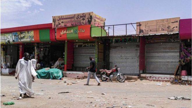 أزمة السودان: "اتفاق على استئناف الحوار" بعد تعليق العصيان المدني