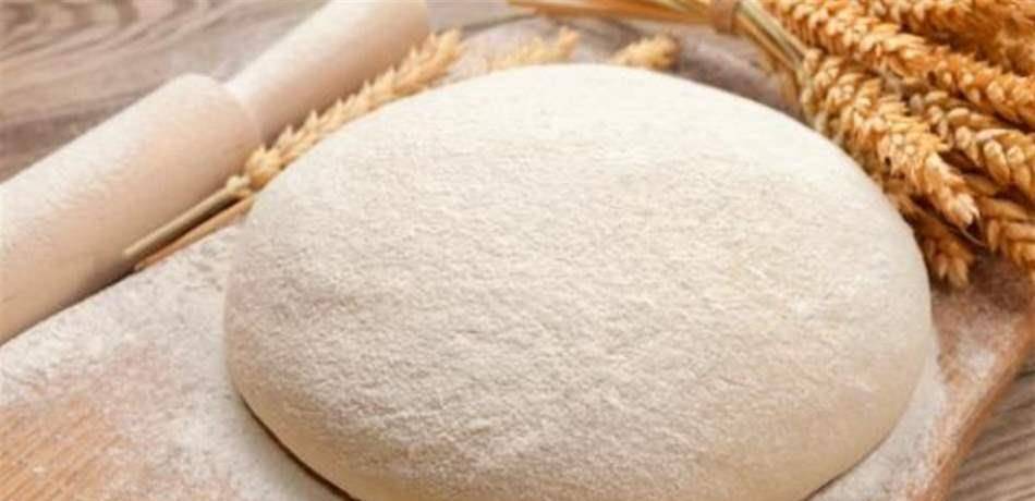 لهذه الأسباب لا ينبغي تذوق العجين قبل خبزه!