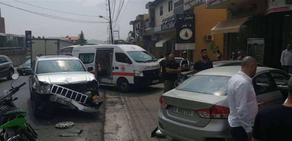جريح بحادث تصادم على طريق عام كفرعقا