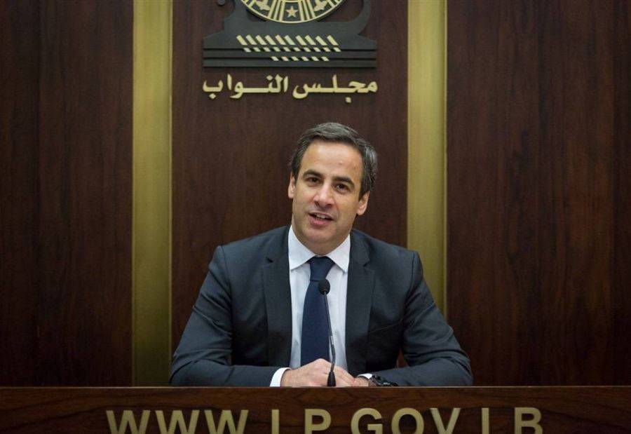 معوض: مصرون على لعب دورنا... والازمة لا تحل بـ"الترقيع"