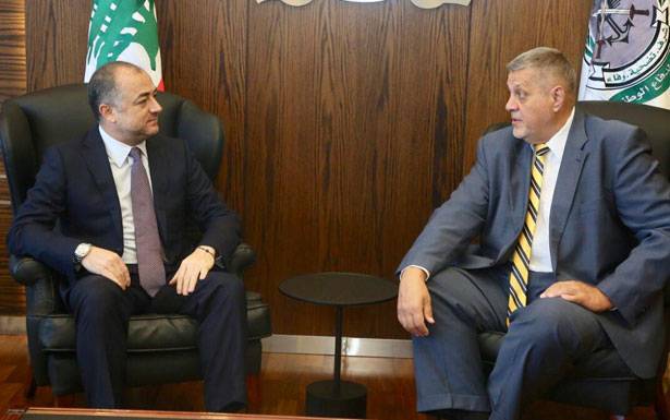 عرض التطورات مع الحريري

كوبيتش بحث مع بوصعب

ضبط الحدود ومنع التهريب
