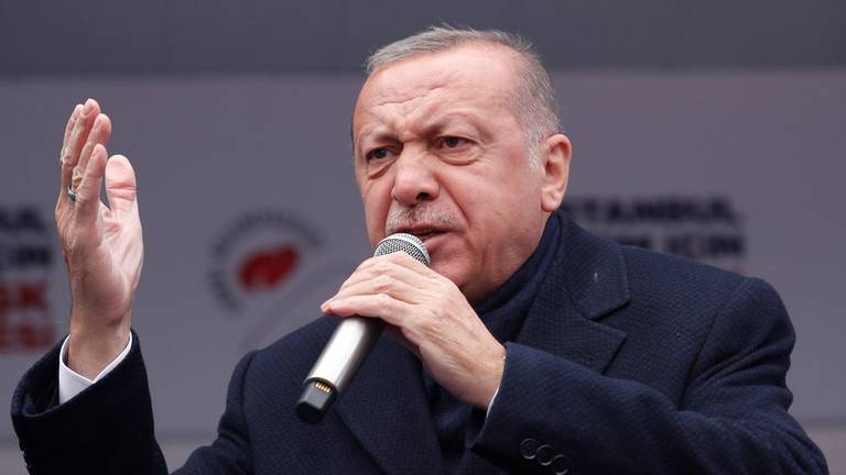 أردوغان مهاجما ماكرون: أنت.. ما هي صفتك؟