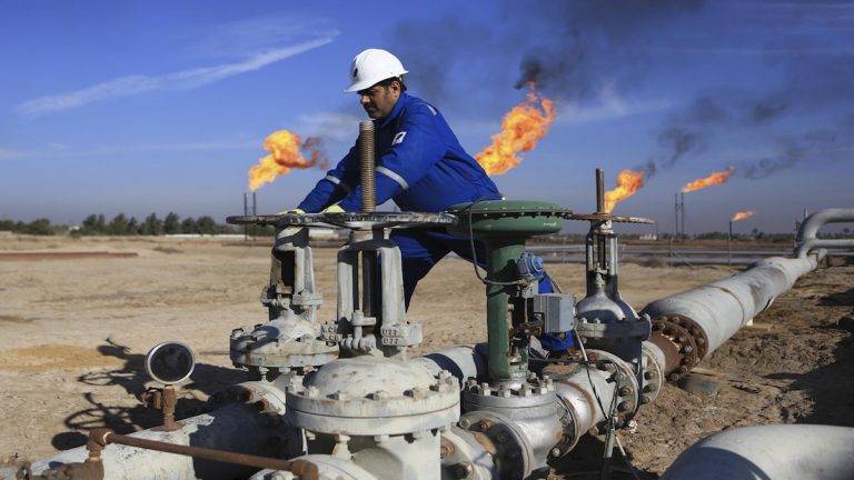 ارتفاع أسعار النفط بعد هجوم على ناقلات في خليج عمان