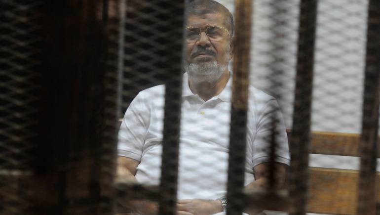 وفاة الرئيس المصري المعزول محمد مرسى أثناء محاكمته