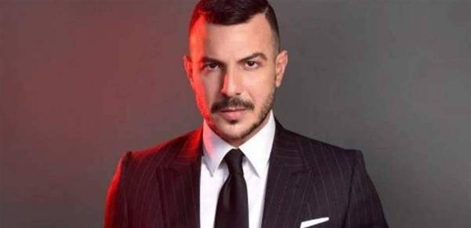 باسل خياط ينشر صورة مع ابنه شمس ويثير ضجة.. هل يشبهه؟