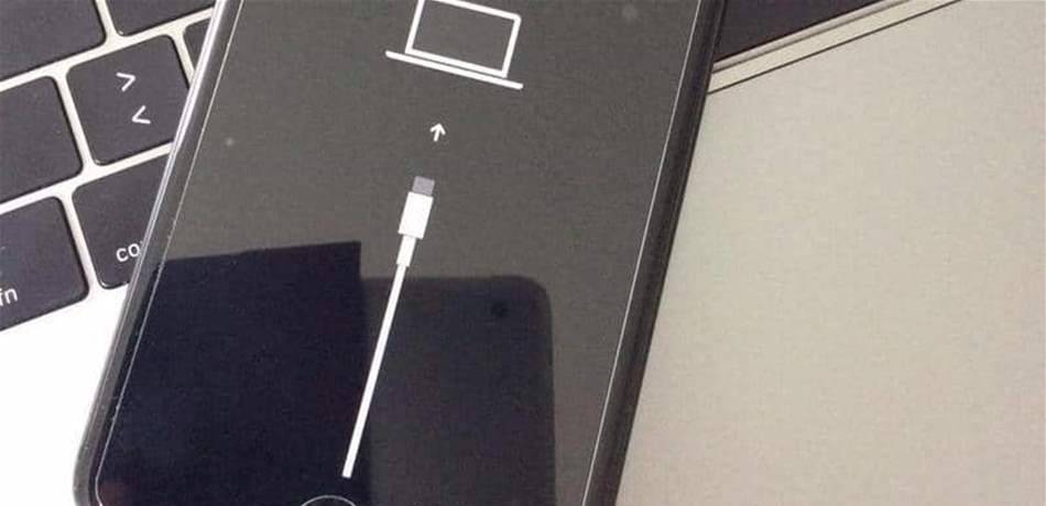 مفاجأة مدوية.. شاحن واحد لهواتف آيفون وأندرويد!