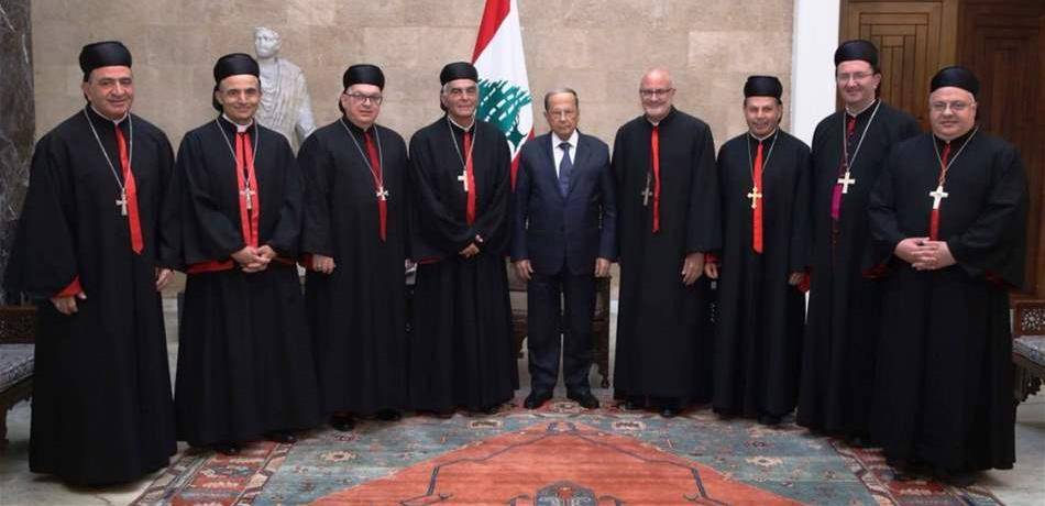 الرئيس عون لوفد المطارنة الموارنة بالانتشار: "متفقون على حب الوطن"