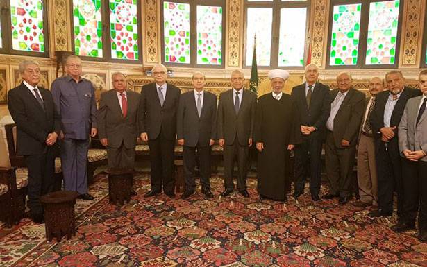 سليمان زار دريــان : أفضـل ما يــُعتمد لإعــادة

الـنازحـيـن إيـجاد الـحــلّ السياسي فـي سوريــا