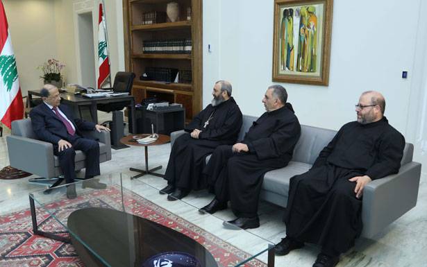 تسلّم رسالة من جنبلاط ودعوة للمشاركة في عيد مار شربل

عون : جـاهــزون لمــنح الجنسيّة للمتحدّرين

ومُــــصمّــمون على المحافظة على الأمن والإستقرار