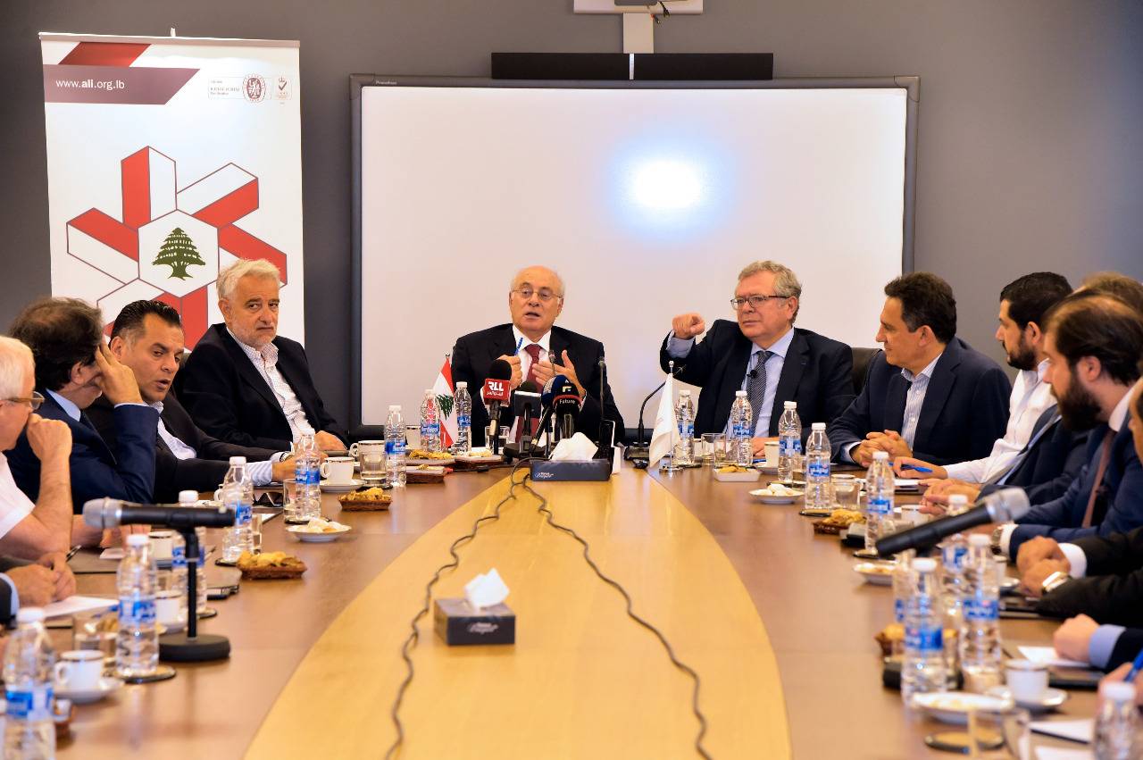 أبو سليمان: وظفوا مقابل كل عامل أجنبي 3 لبنانيين