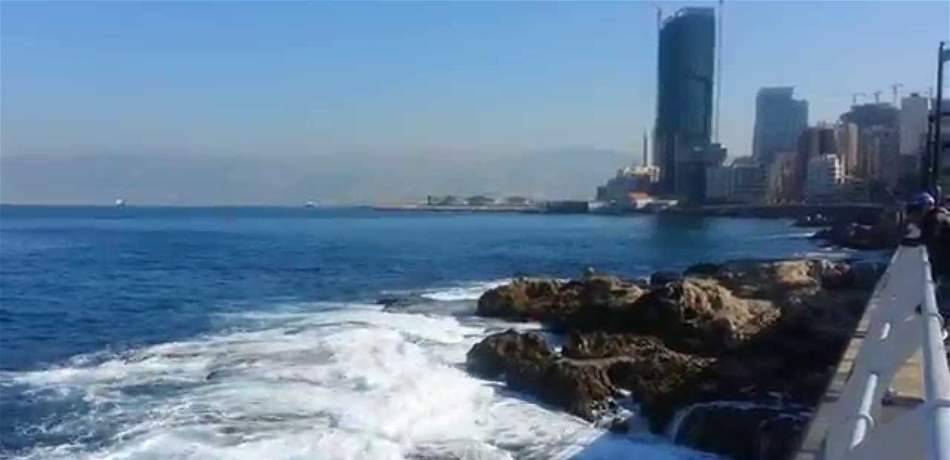 في عين المريسة: حاول زوجها منعها من رمي نفسها وهذا ما حصل..