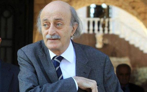 محاصرة جنبلاط نقض للميثاق الوطني