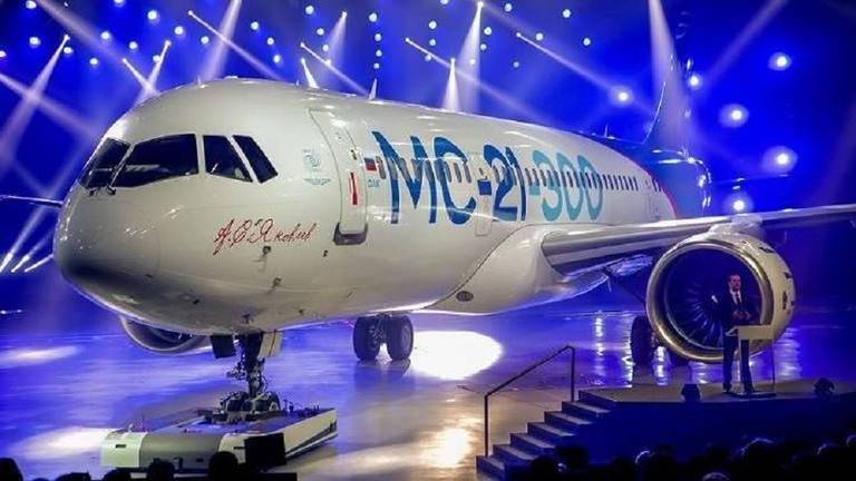 شركة روسية تعرض في باريس محركا حديثا لطائرات الركاب المدنية