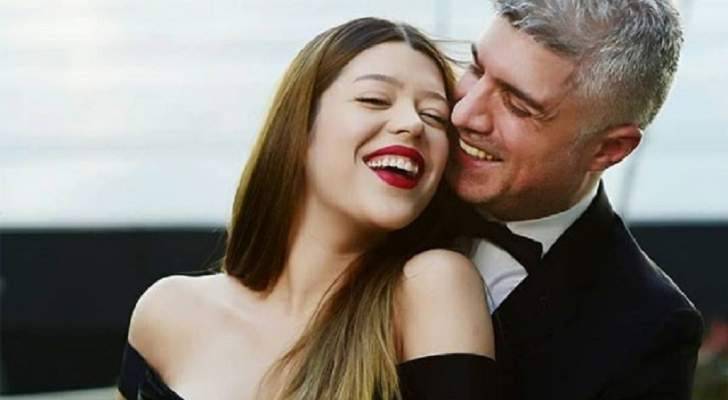 أوزجان دينيز يرفع دعوى طلاق على زوجته فايزة أتاكان