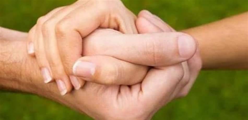 ضعف قبضة يد المرأة يرتبط بقلقها واكتئابها!