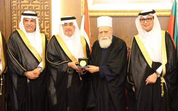 وفد الشورى السعودي جال على المسؤولين الروحيين

الخليوي : مُستمرّون في الدعم ونتوقع عودة سريعة للسواح مع استقرار الوضع الأمني

الراعي : ليعمّ السلام } قبلان : لتعزيز علاقات الأخوّة } حسن : نشيد بموقف المملكة الداعم