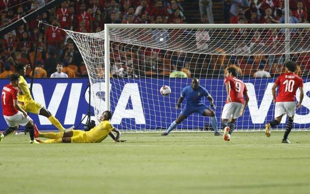 بطولة أمم افريقيا 2019 في كرة القدم :

مصر تستهل المنافسات بفوز صعب على زيمبابوي (1-0)