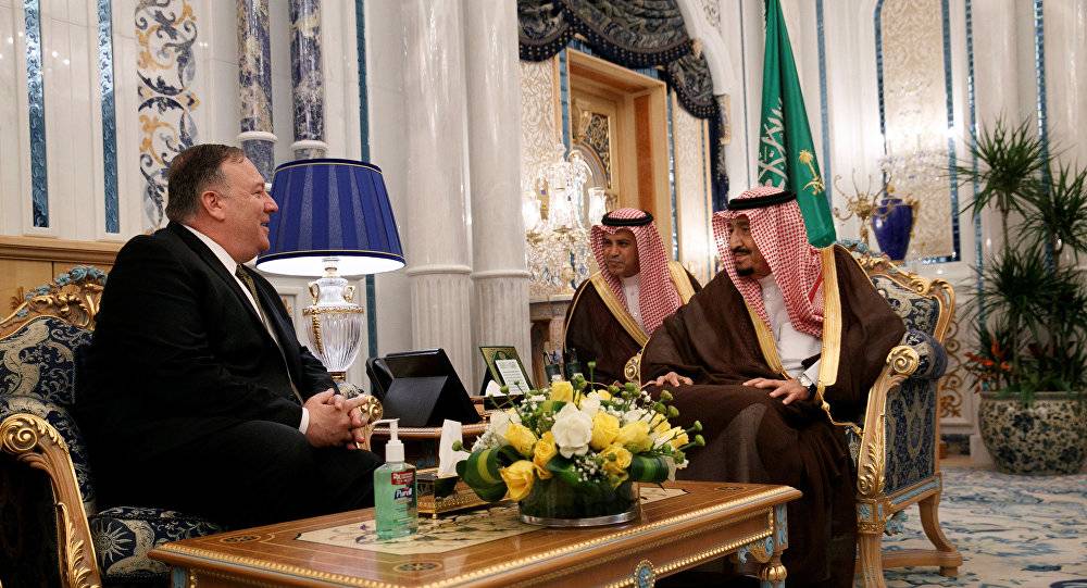 بومبيو: تحدثت مع الملك سلمان عن حرية الملاحة في مضيق هرمز