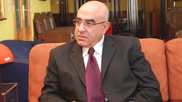 حمدان: البعض أسس إقطاعه السياسي بالتمرجح بين الايادي في صراع قناصل الاستعمار