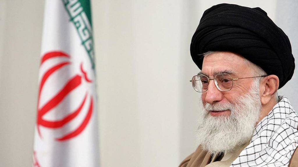 كيف علّقت طهران على فرض الولايات المتحدة عقوبات على خامنئي؟