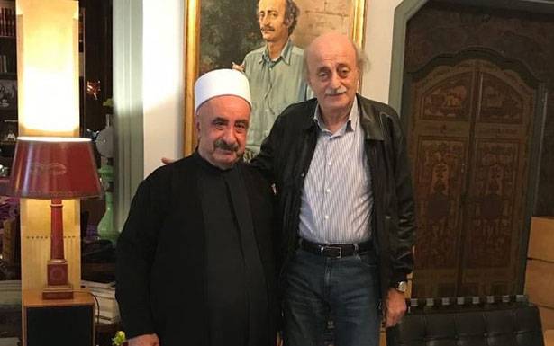 جنبلاط ينعى

الشيخ علي زين الدين