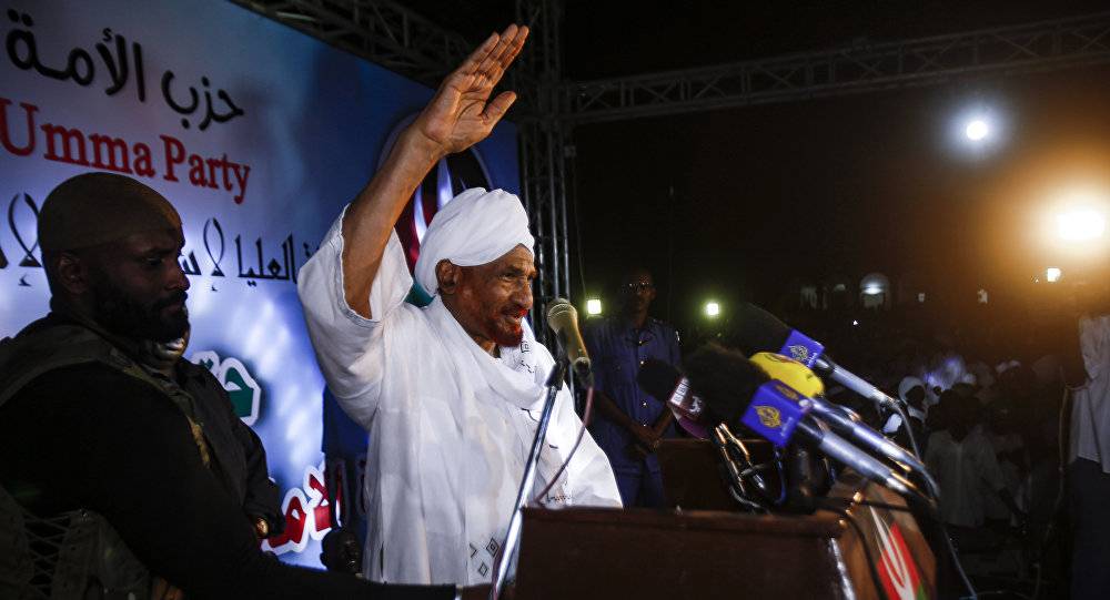 السودان... الصادق المهدي يتبى مبادرة جديدة لحل الأزمة السياسية