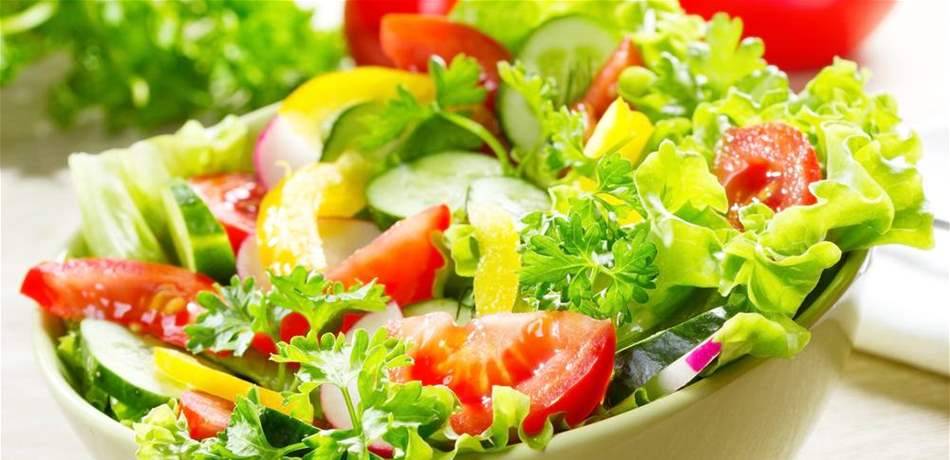 لاستمداد أعلى جرعة من المغذيات.. اليكم أفضل الورقيات الخضراء لإضافتها إلى السَلطات