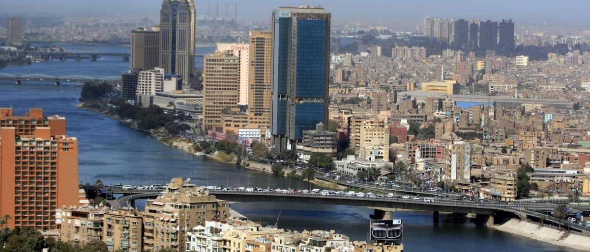 العجز يلاحق الاقتصاد المصري في الموازنة الجديدة