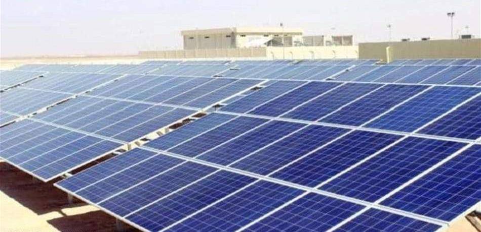 أكبر محطة طاقة شمسية بالعالم تبدأ التشغيل التجاري