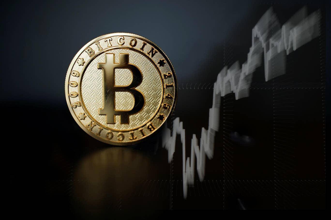 إعلان لـ"فيسبوك" يدفع "بتكوين" إلى قفزة صاروخية خلال ساعات