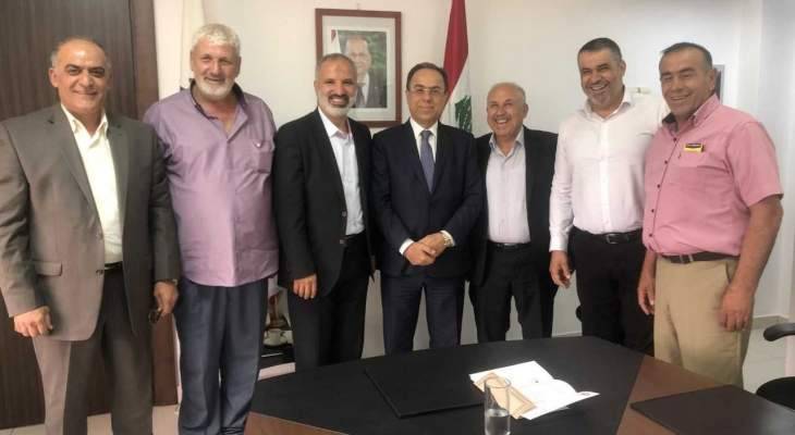 بطيش التقى وفداً من نقابة أصحاب المؤسسات التجارية ببنت جبيل