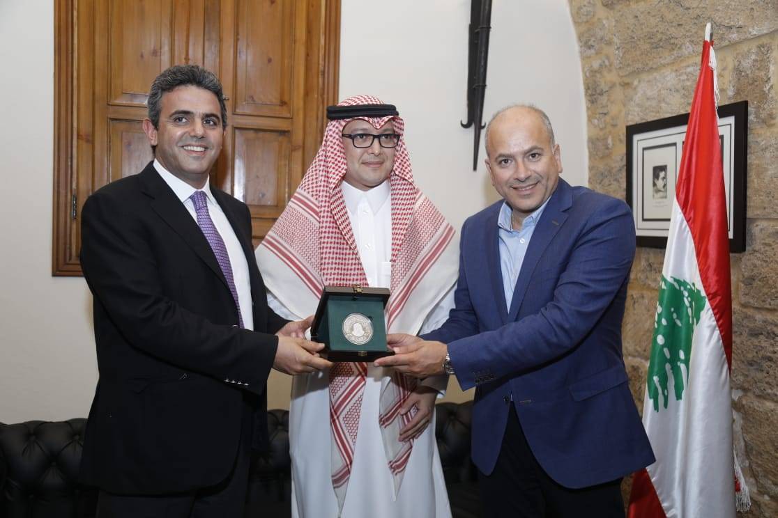 الحواط استقبل السفير السعودي في جبيل وعرض معه العلاقات الثنائية البخاري: نأمل ان يكون لهذه المدينة الحصة الكبرى من السواح السعوديين والعرب