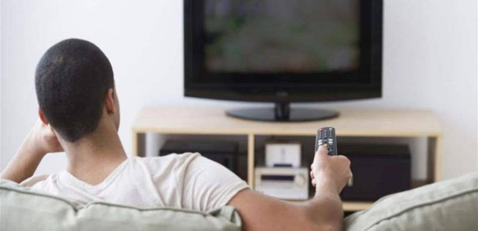 إحذروا التلفزيون.. يزيد فرص الوفاة بالقلب في هذه الحالات