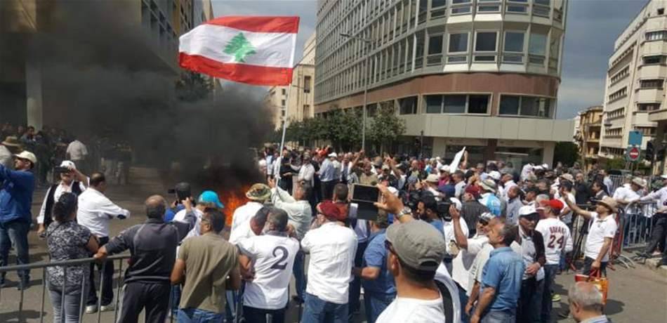 العسكريّون المتقاعدون يعلنون "اليوم الكبير": إقفال طرقات ومنع نواب