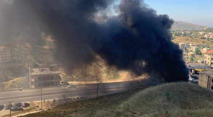 قطع الطريق الدولية في منطقة بعلشميه - صوفر من قبل مناصرو ارسلان
