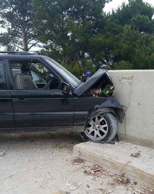 5 جرحى بينهم طفل باصطدام سيارة بحافة طريق في جرود الضنية