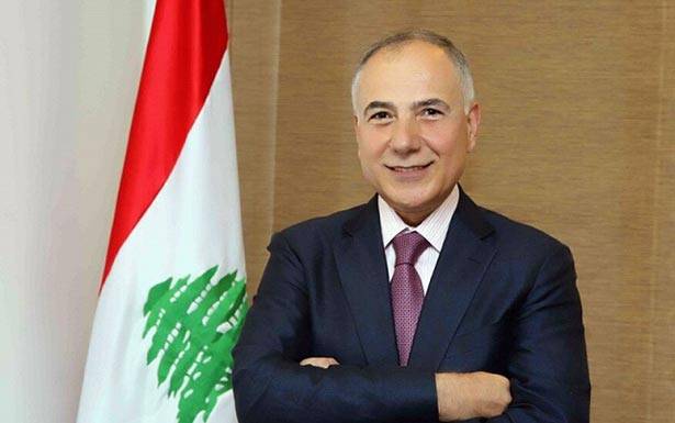 دبوسي مُستمرّ في إطلاع المسؤولين على المشاريع

خوري: مشروعكم الإستثماري خارطة طريق