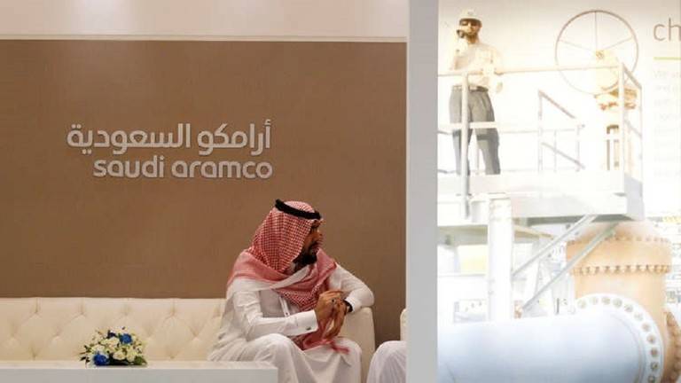 "بلومبرغ": السعودية تستأنف استعدادات طرح حصة في "أرامكو" للاكتتاب