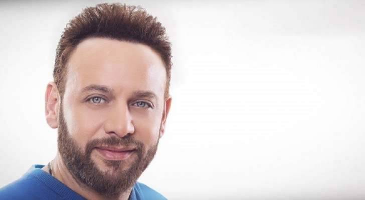 مصطفى قمر ينتهي من تسجيل "نفس السيناريو"