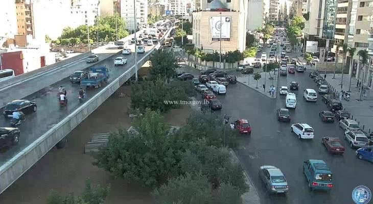 حركة المرور كثيفة من المدينة الرياضية باتجاه الكولا وصولا لسليم سلام