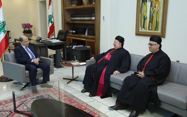 عون تمنّى التوفيق للمطران عبد الساتر

وعرض مع داليما العلاقات بين البلدين