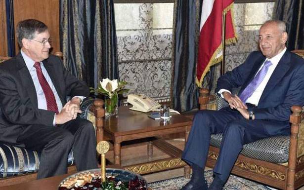 بري يستضيف اليوم لقاء تكريس المصالحة بين الحريري وجنبلاط
