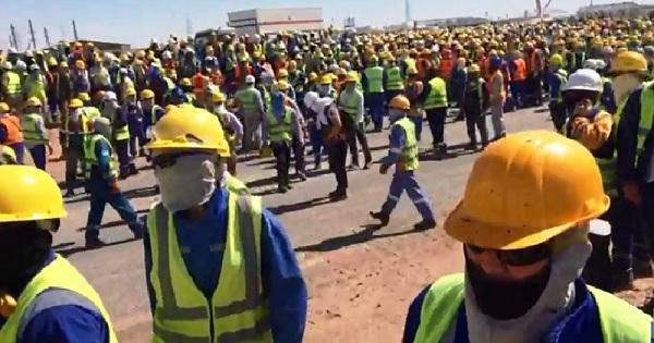 وصول عمال لبنانيين وفلسطينيين من كازاخستان صباحاً