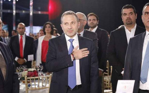 باسيل : معركتنا الــيــوم بـيــن مفهومـيـن ونهجــيـن

نهج المؤسسات ونهج «الزعرانات»... وقوى الخـير ستنتصر