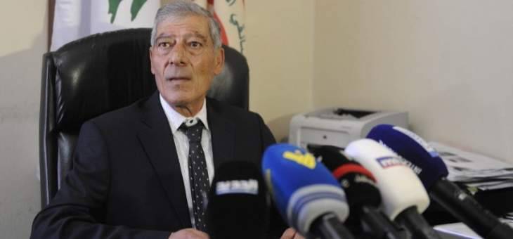 مروان فياض: نحن ضد انزال 15 الف لوحة تاكسي و15 الف لوحة ميني باص إلى الاسواق