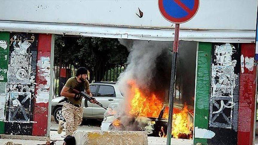 قوات الوفاق الليبية تهاجم مطار طرابلس من ثلاثة محاور