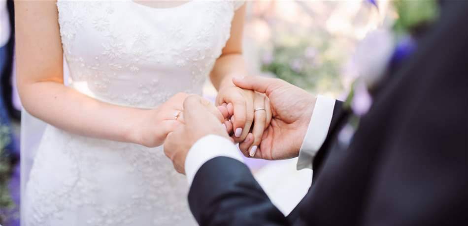فنان لبناني خطف زوجته قبل أيام من زفافها بغيره.. تفاصيل تكشف للمرة الاولى!