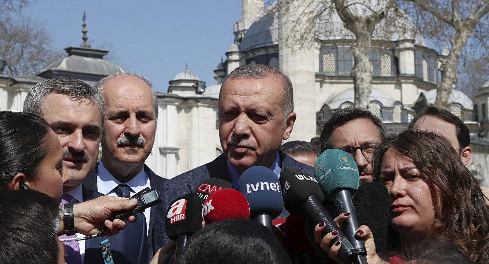 أردوغان يكشف سبب عزل محافظ البنك المركزي التركي