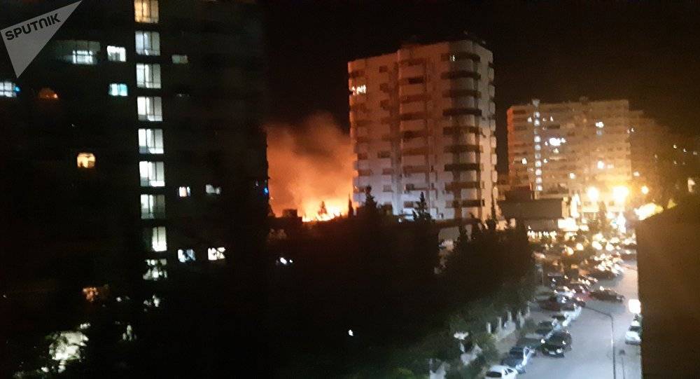 بالفيديو والصور... اندلاع حريق ضخم غرب دمشق